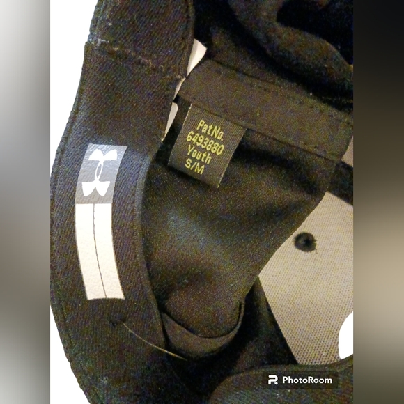 Under Armour cap.  Youth small.  Black. - Picture 5 of 5